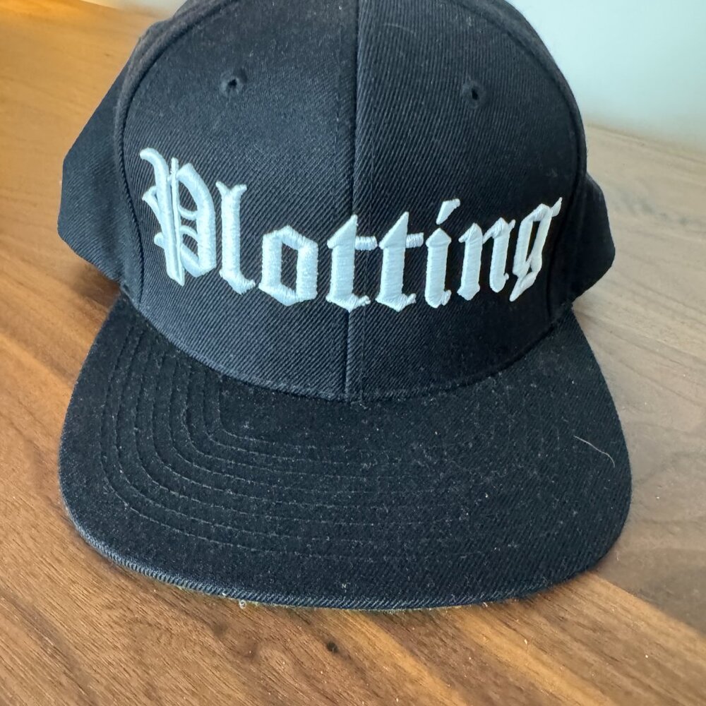The Classics YUPOONG Men’s Embroidered Plotting Cap MINT condition